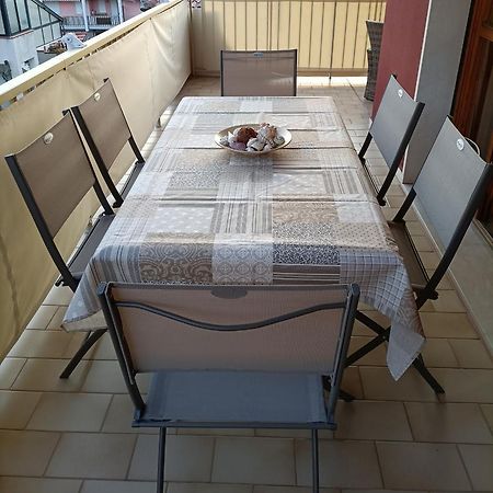 דירות ונטימיגליה Casa A Un Passo Dal Mare מראה חיצוני תמונה