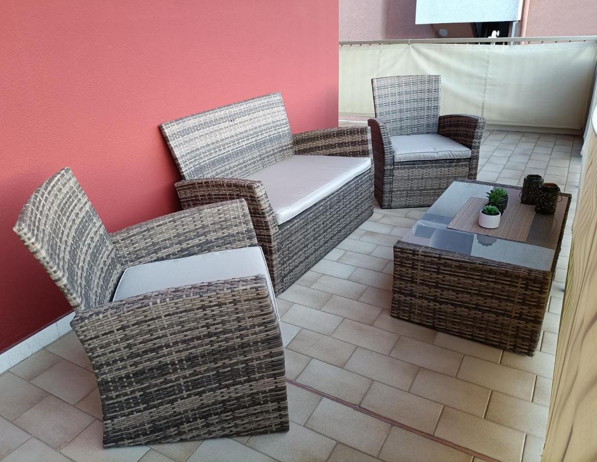דירות ונטימיגליה Casa A Un Passo Dal Mare מראה חיצוני תמונה
